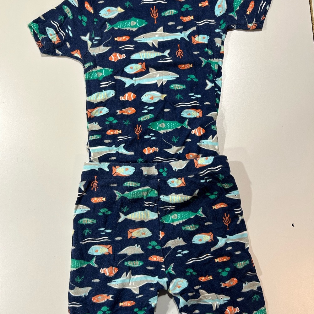 Carters size 5 fish Print Pajama Set